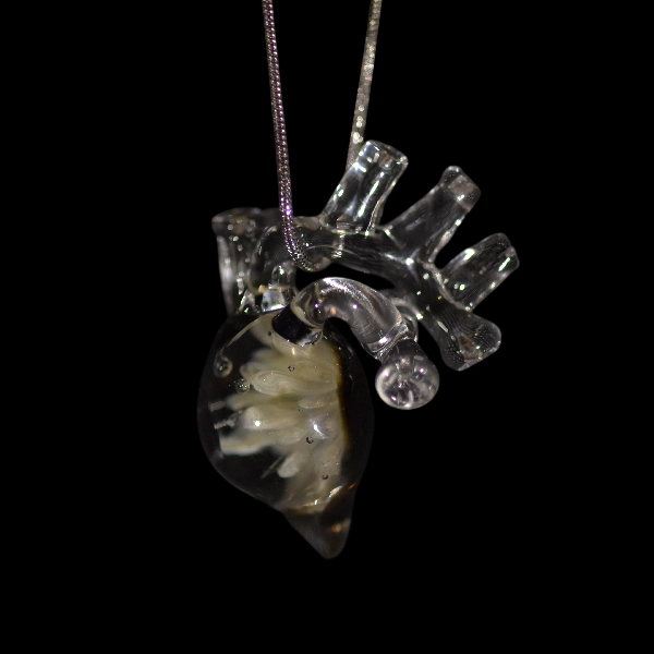 pendentif coeur de pistil