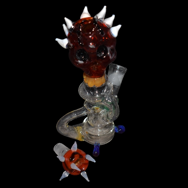 Bang en verre soufflé - modèle dark maul skull  - Type recycler