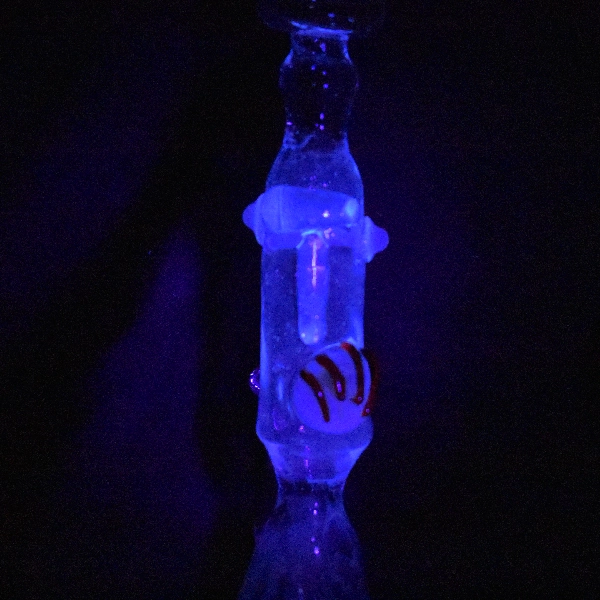 Gerader Glasbong Moaï uv - Satyr Glass